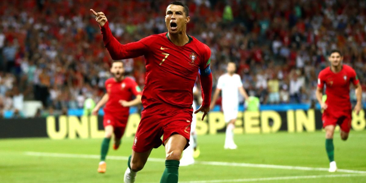 Cristiano Ronaldo juhli maalia ja voittoa uransa viidensissä MM-kisoissa