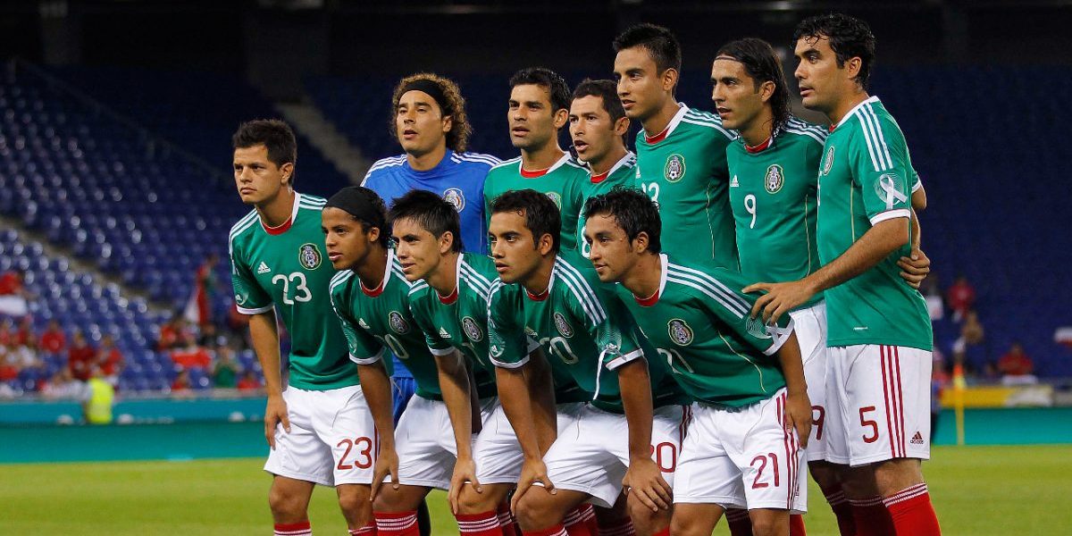 Meksikon jalkapallomaajoukkue kuvattuna Qatarin MM-kipailuissa: Kuva: Wallpaperflare.com