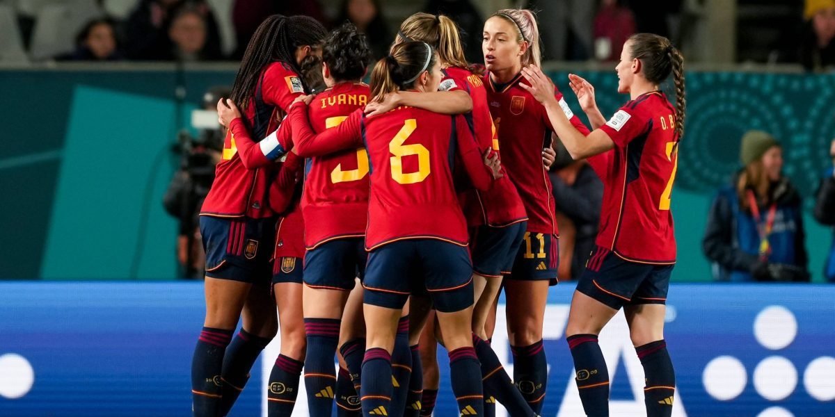 Espanjan maajoukkue juhlii maalia jalkapallon MM-kisoissa 2023. Kuva: Daniela Porcelli / BIldbyrån